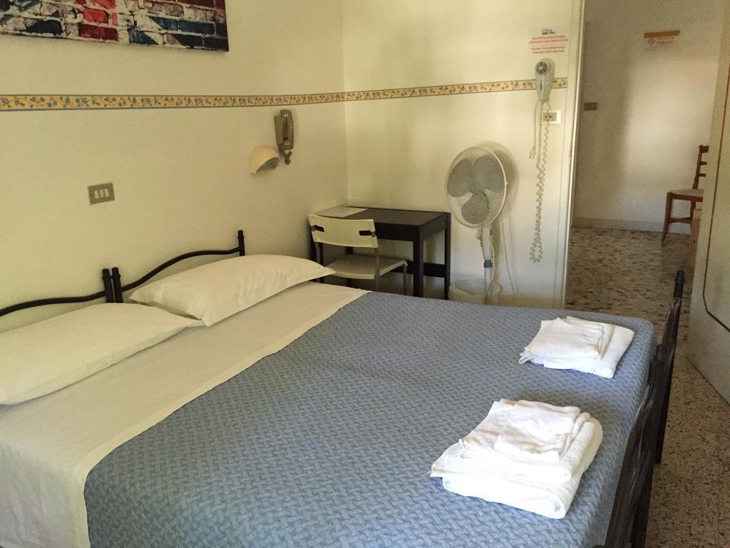 Hotel Zaghini ريميني الغرفة الصورة